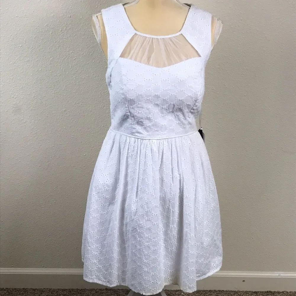 City Triangles Summer Women White Dress Size 11